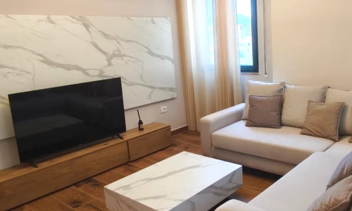 Shtepi ne shitje Apartament ne Tirane, 2+1, Mobilimi E mobiluar, Pagesa 210,000  Euro.