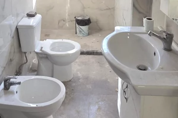 🏢 JEPET AMBIENT ZYRE ME QIRA – KOMUNA E PARISIT ✨