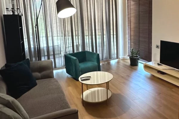 Shtepi me qera 2+1 ne Tirane - 900 Euro