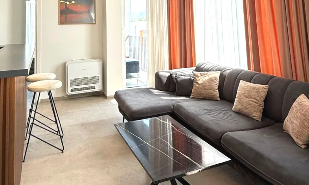 Shtepi me qera Apartament ne Tirane, 2+1, Mobilimi E mobiluar, Pagesa 1,200  Euro.