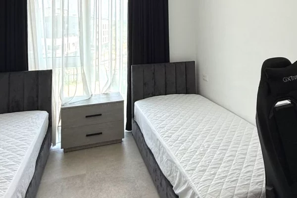 Shtepi me qera Apartament ne Tirane, 2+1, Mobilimi E mobiluar, Pagesa 1,200  Euro.