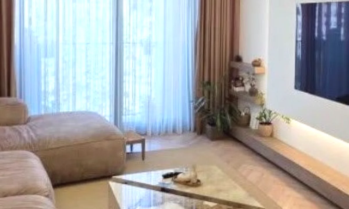 Shtepi ne shitje Apartament ne Tirane, 3+1, Mobilimi E mobiluar, Pagesa 650,000  Euro.