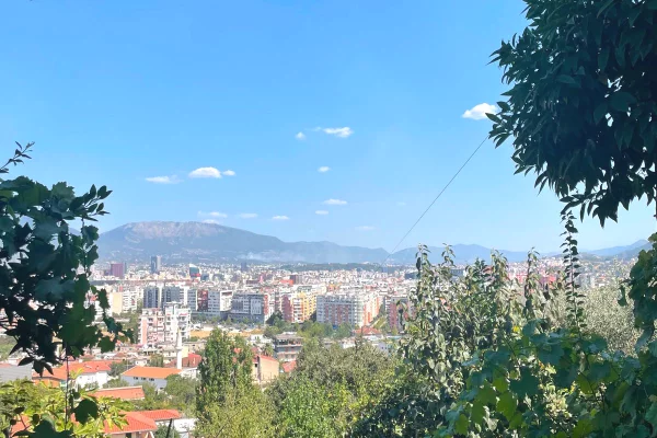 Shtepi me qera Apartament ne Tirane, 1+1, Mobilimi E mobiluar, Pagesa 30,000  Leke.