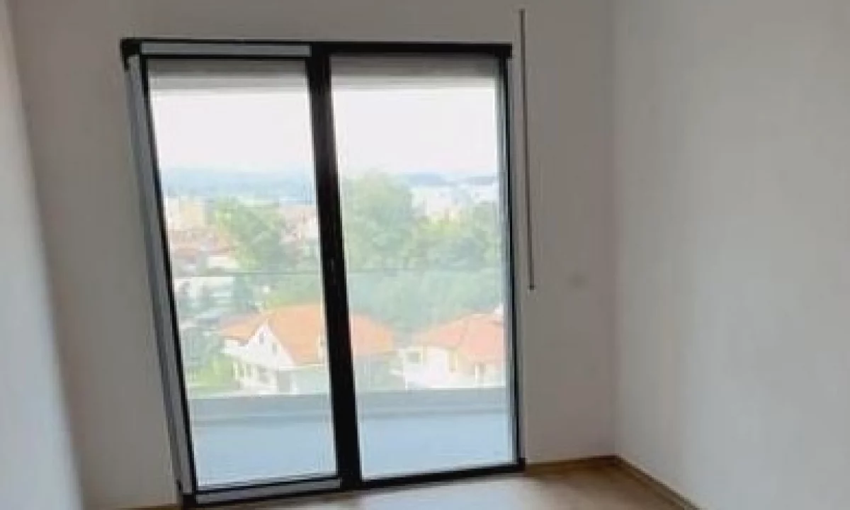 Shtepi me qera Apartament ne Tirane, 1+1, Mobilimi Bosh, pa mobiluar, Pagesa 500  Euro.