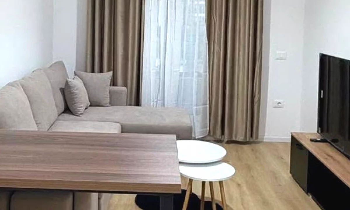 Shtepi me qera Apartament ne Tirane, 1+1, Mobilimi E mobiluar, Pagesa 45,000  Leke.