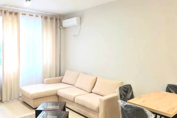 Shtepi me qera 2+1 ne Tirane - 70,000 Leke