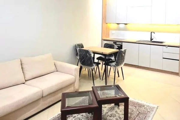Shtepi me qera Apartament ne Tirane, 2+1, Mobilimi E mobiluar, Pagesa 70,000  Leke.
