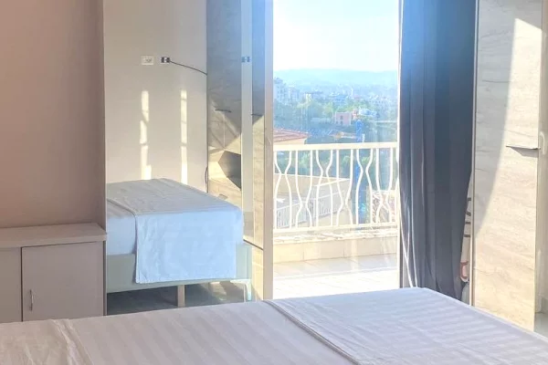Shtepi me qera Apartament ne Tirane, 2+1, Mobilimi E mobiluar, Pagesa 80,000  Leke.