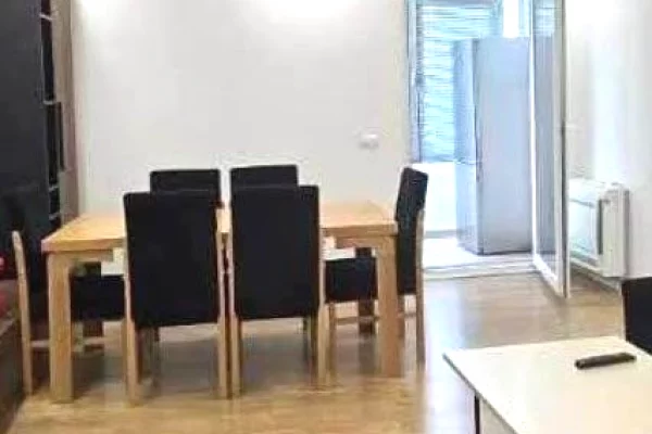 Shtepi me qera 2+1 ne Tirane - 70,000 Leke