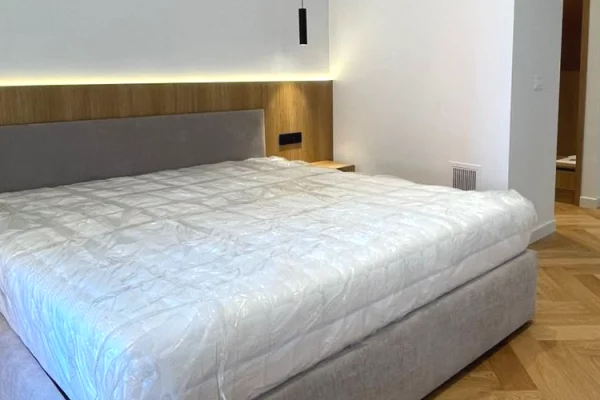Shtepi me qera Apartament ne Tirane, 2+1, Mobilimi E mobiluar, Pagesa 1,650  Euro.