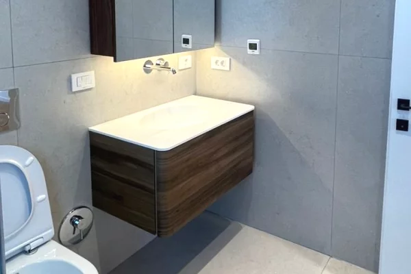 Shtepi me qera Apartament ne Tirane, 2+1, Mobilimi E mobiluar, Pagesa 1,650  Euro.