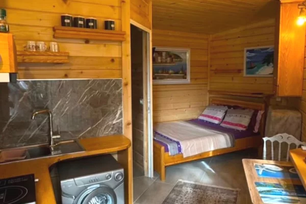Shtepi ne shitje Apartament ne Durres, 2+1, Mobilimi E mobiluar, Pagesa 38,000,000  Leke.