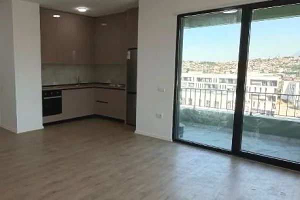 Shtepi me qera Apartament ne Tirane, 3+1, Mobilimi Pjeserisht e mobiluar, Pagesa 60,000  Leke.