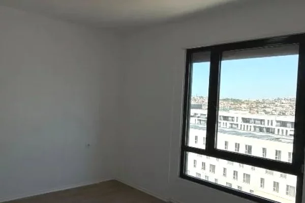 Shtepi me qera Apartament ne Tirane, 3+1, Mobilimi Pjeserisht e mobiluar, Pagesa 60,000  Leke.
