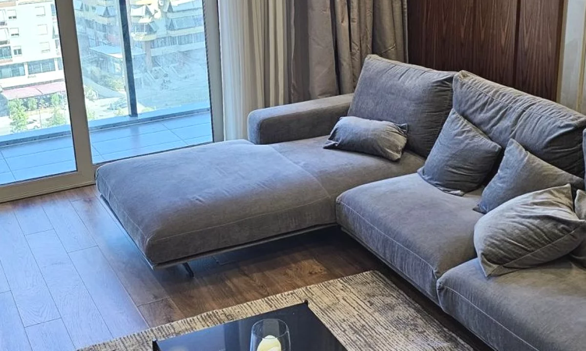 Shtepi me qera Apartament ne Tirane, 2+1, Mobilimi E mobiluar, Pagesa 250,000  Leke.