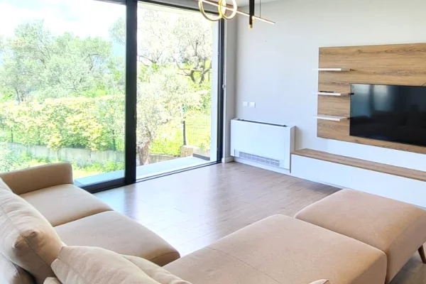 House for Rent Luxury villas in Tirana, 5+1, Furniture Furnished, Payment 3,000  Euro.