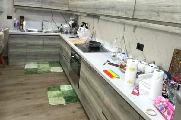 Shtepi me qera Apartament ne Tirane, 3+1, Mobilimi E mobiluar, Pagesa 90,000  Leke.