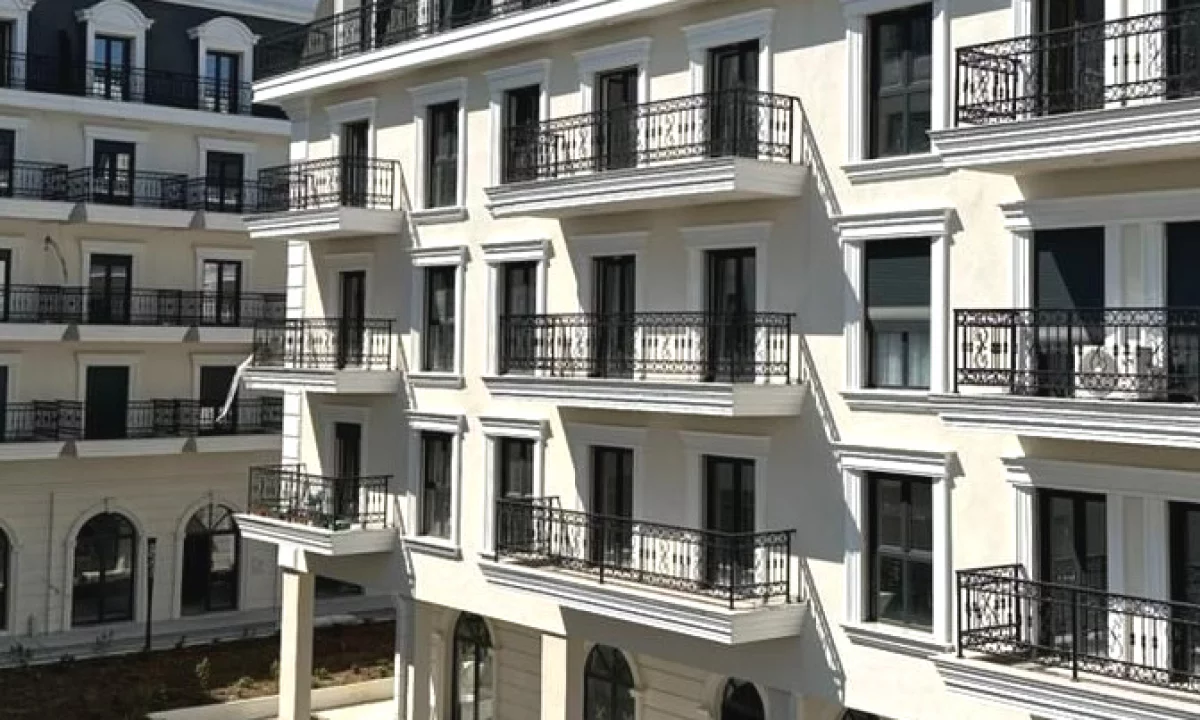 Shtepi ne shitje Apartament ne Tirane, Garsoniere, Mobilimi Bosh, pa mobiluar, Pagesa 92,400  Euro.