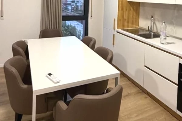 Shtepi me qera Apartament ne Tirane, 2+1, Mobilimi E mobiluar, Pagesa 750  Euro.