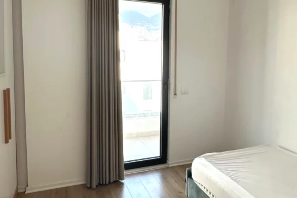 House for Rent Apartment in Tirana, 3+1, Furniture Furnished, Payment 1,000  Euro.