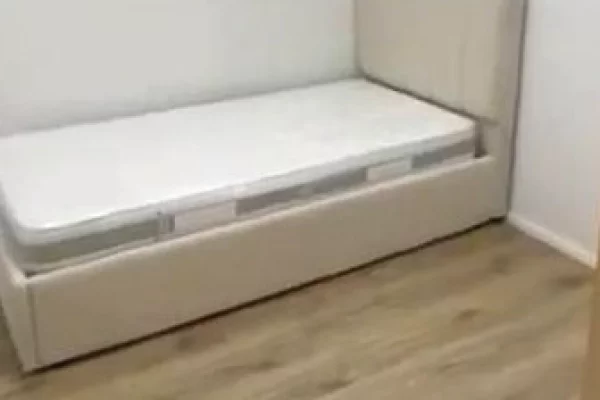 Shtepi ne shitje Apartament ne Tirane, 2+1, Mobilimi E mobiluar, Pagesa 211,400  Euro.