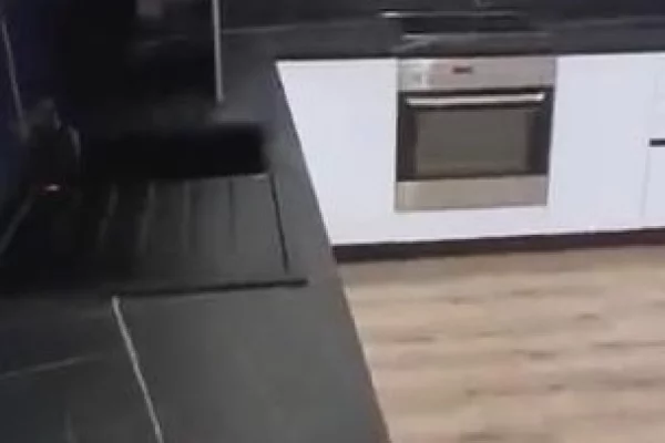 Shtepi ne shitje Apartament ne Tirane, 2+1, Mobilimi E mobiluar, Pagesa 211,400  Euro.