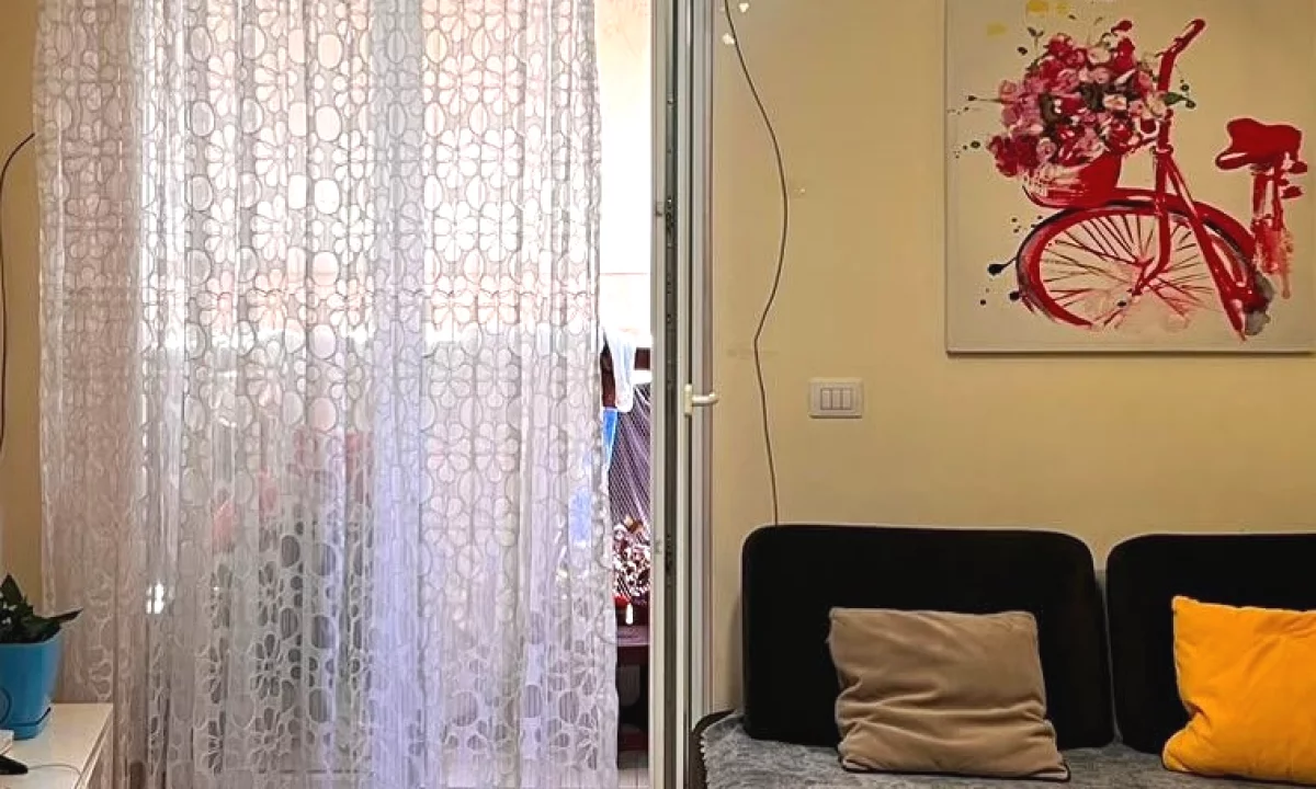 House for Sale Apartment in Tirana, 2+1, Furniture Furnished, Payment 235,000  Euro.