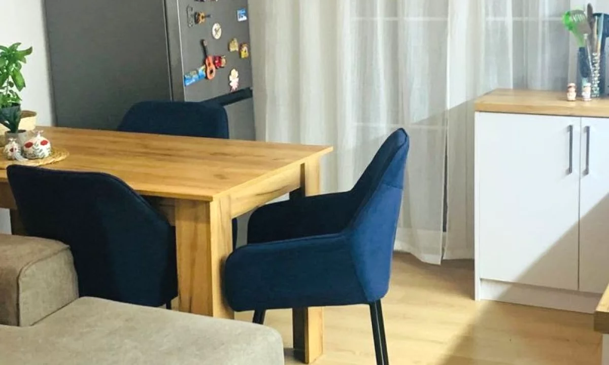 Shtepi ne shitje Apartament ne Tirane, 2+1, Mobilimi E mobiluar, Pagesa 18,000,000  Leke.