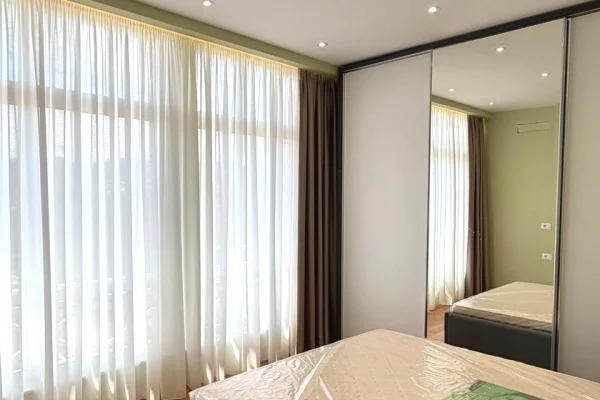 Shtepi ne shitje Apartament ne Tirane, 2+1, Mobilimi E mobiluar, Pagesa 225,000  Euro.