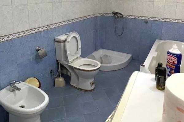 Shtepi me qera Shtepi Private ne Tirane, 2+1, Mobilimi E mobiluar, Pagesa 45,000  Leke.