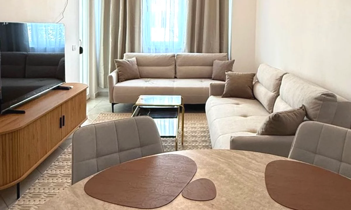 House for Rent Apartment in Tirana, 2+1, Furniture Furnished, Payment 72,000  Leke.