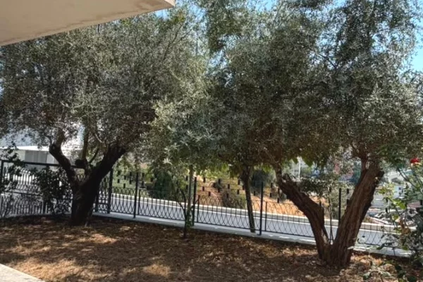 House for Sale Luxury villas in Tirana, 3+1, Furniture In Part, Payment 400,000  Euro.