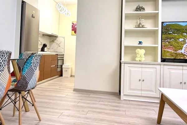 Shtepi me qera 1+1 ne Tirane - 900 Euro
