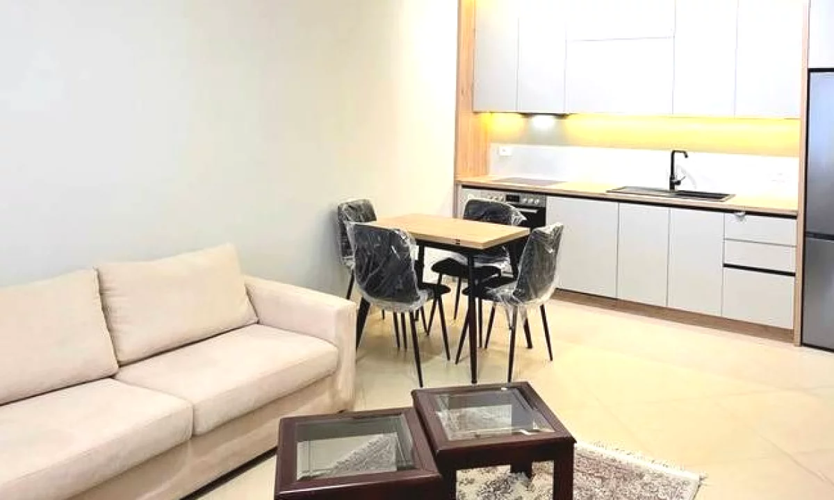 Shtepi me qera Apartament ne Tirane, 2+1, Mobilimi E mobiluar, Pagesa 70,000  Leke.