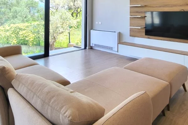 House for Rent Apartment in Tirana, 5+1, Furniture Furnished, Payment 3,000  Euro.