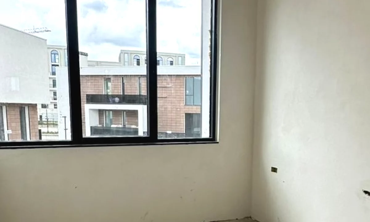 House for Sale Apartment in Tirana, 3+1, Furniture Emty, Payment 600,000  Euro.