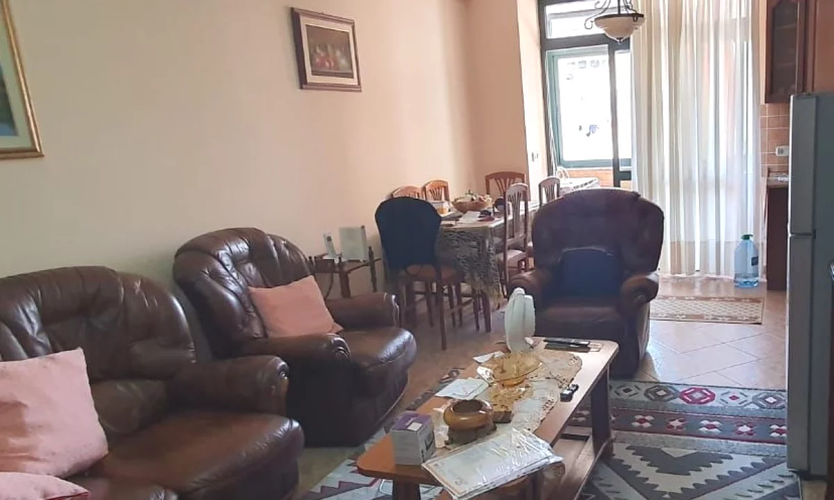 House for Sale Apartment in Tirana, 2+1, Furniture Furnished, Payment 185,250  Euro.