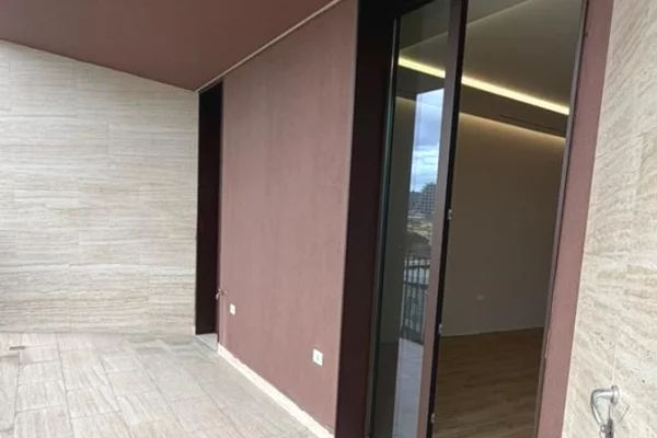 House for Sale Apartment in Tirana, 2+1, Furniture In Part, Payment 670,000  Euro.