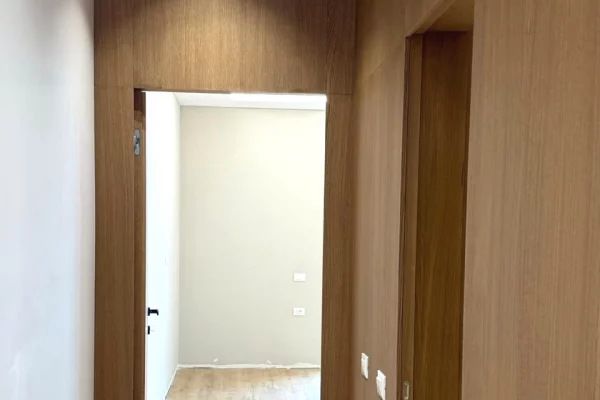 House for Sale Apartment in Tirana, 2+1, Furniture In Part, Payment 670,000  Euro.