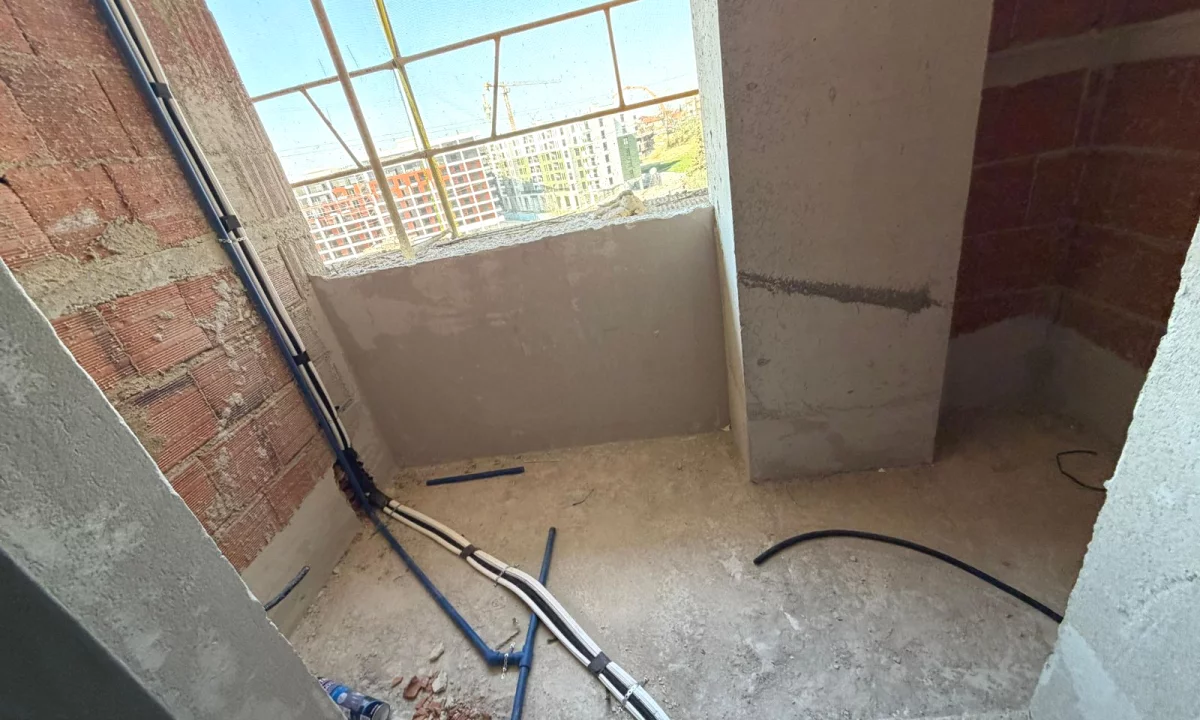 House for Sale Apartment in Tirana, Garsoniere, Furniture Emty, Payment 61,300  Euro.