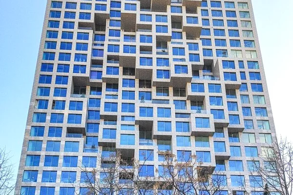 🏢 JEPET ME QIRA AMBIENT BIZNESI – DOWNTOWN ONE