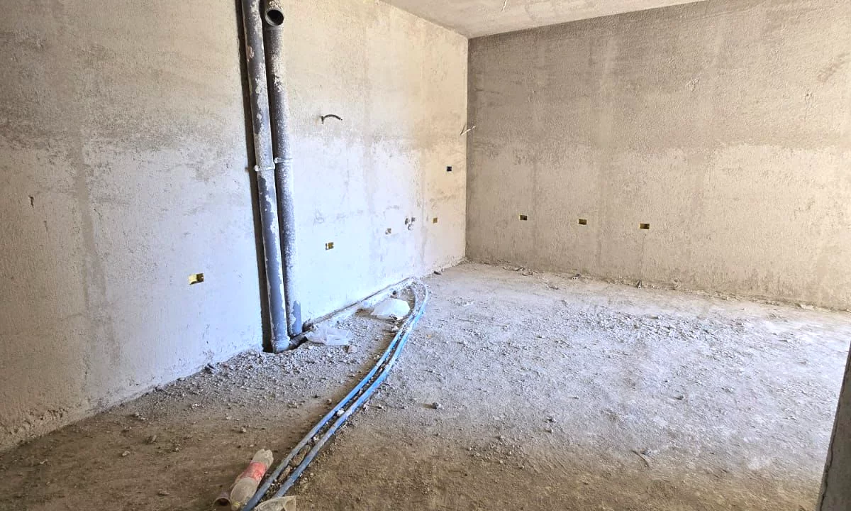 Shtepi ne shitje Apartament ne Lezhe, 2+1, Mobilimi Bosh, pa mobiluar, Pagesa 105,000  Euro.