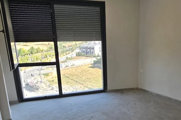 Business Property for Rent 3+1 in Tirana - 60,000 Leke