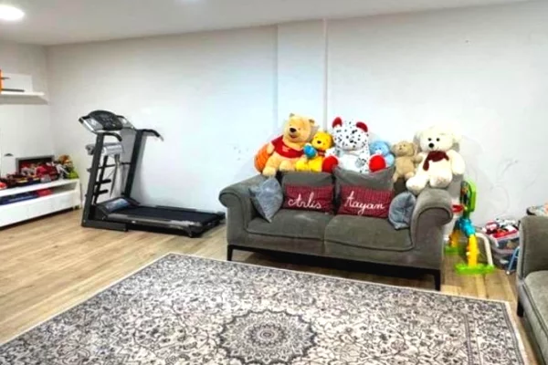House for Rent 5+1 in Tirana - 100 Euro
