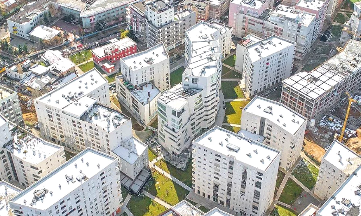House for Sale Apartment in Tirana, 3+1, Furniture Emty, Payment 35,000,000  Leke.