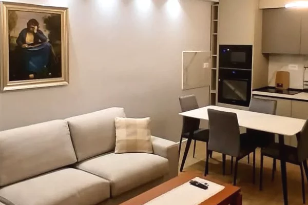 Shtepi me qera 2+1 ne Tirane - 85,000 Leke