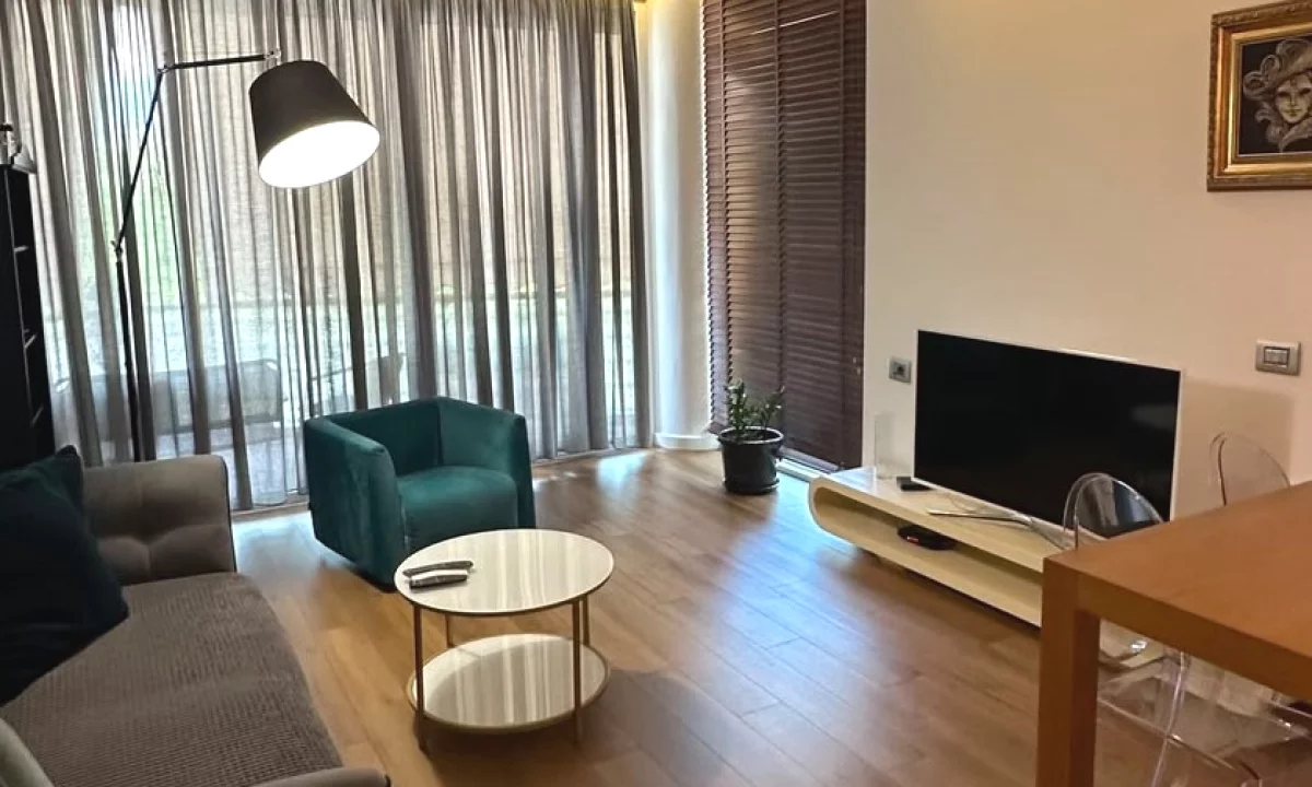 Shtepi me qera Apartament ne Tirane, 2+1, Mobilimi E mobiluar, Pagesa 900  Euro.