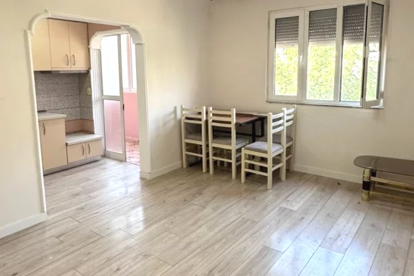 Shtepi ne shitje Apartament ne Tirane, 1+1, Mobilimi E mobiluar, Pagesa 11,500,000  Leke.