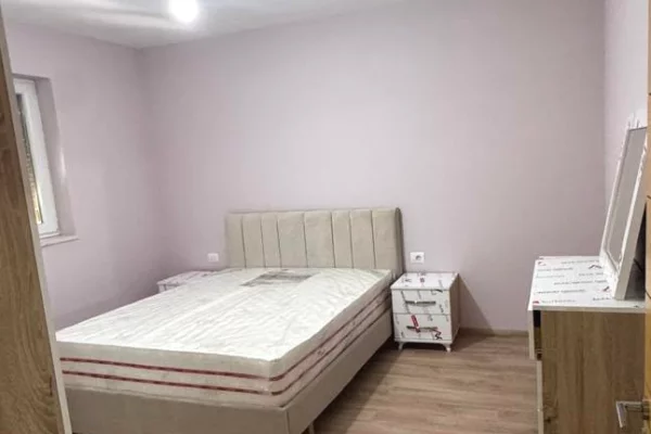 Shtepi me qera Apartament ne Tirane, 2+1, Mobilimi E mobiluar, Pagesa 60,000  Leke.