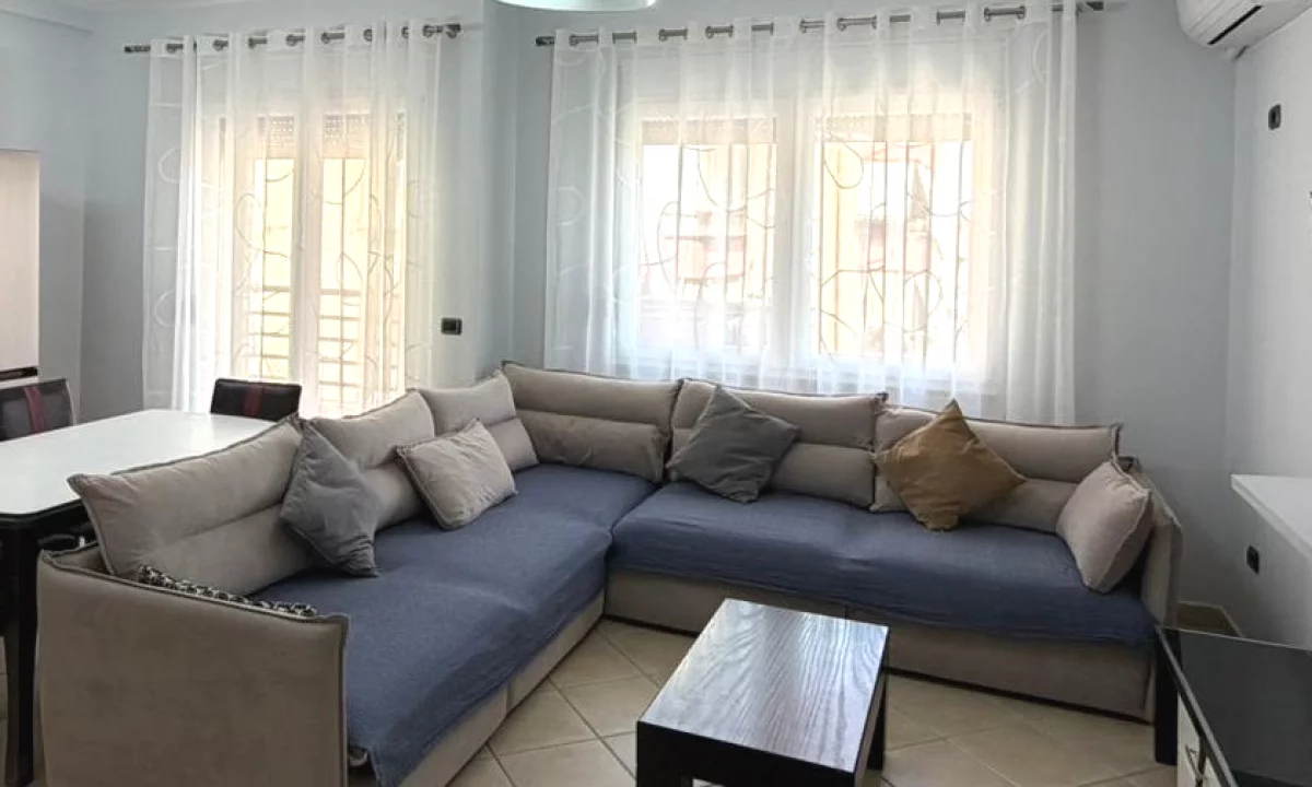 Shtepi me qera Apartament ne Tirane, 2+1, Mobilimi E mobiluar, Pagesa 100,000  Leke.